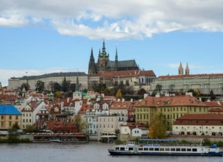 V Praze je blaze, problém není ani s ubytováním